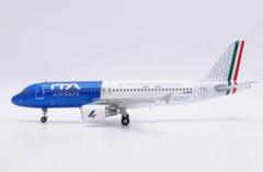 ITAエアウェイズ A320 EI-DTG 1/200 AIRBUS A320 ITA REG: EI-DTG WITH STAND - INFLIGHT 200