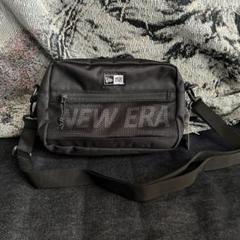 ★お値下げ不可★NEW ERA ショルダーポーチ ラージ 2L ブラック ロゴのサムネイル