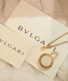 限定セール -SALE 正規 未使用】BVLGARI 金×白チャーム/ネックレス ロゴ刻印 アクセサリー
