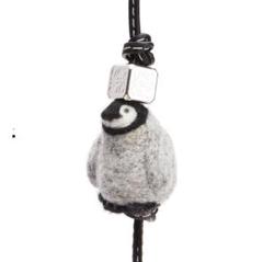 ロエベ ベビーペンギン レザーチャーム アナグラム ダイス