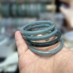 本翡翠、純ブルー、高品質氷藍水、ネイビーバングル　〜53 本翡翠、純ブルー、高品質氷藍水、ネイビーバングル〜53