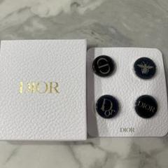 クリスチャン　ディオール　ノベルティ　ピンバッジ Christian Dior - DIOR ピンバッジの通販 by c.am.l's shop