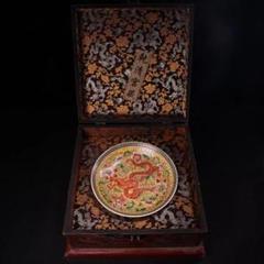 中国古美術・旧蔵粉彩陶磁器中皿・瑞獣龍絵皿・置物・純手描き・漆箱付・文房具・禮品 中国古美術・旧蔵粉彩陶磁器中皿・瑞獣龍絵皿・置物・純手描き