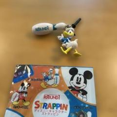 【非売品】ディズニー　ラウンドワンストラップ・イヤホンジャックとおまけ ラウンドワン ディズニー ストラップ イヤホンジャック - メルカリ
