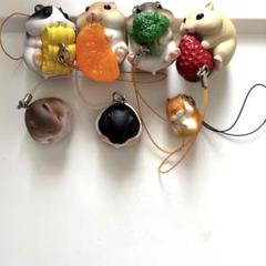 カプセルトイ　ハムスター　ストラップ