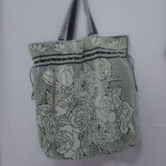 花柄刺繍トートバッグ 大きめ 白黒