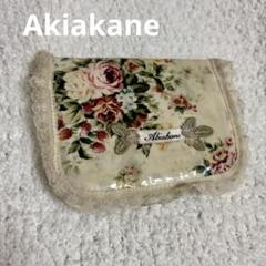 アキアカネakiakaneの花柄クリーム色コットンブラウス アキアカネakiakaneの花柄クリーム色コットンブラウス