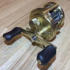 Shimano Calcutta Conquest 200 ベイトリールのサムネイル