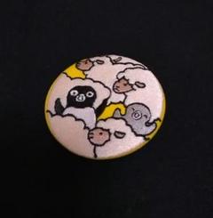 Suicaのペンギン 刺繍缶バッジ - メルカリ