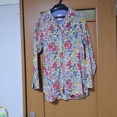 【美品】みなとのてんらんかい　バンドカラー長袖チュニックブラウス　リバティ 美品】みなとのてんらんかいバンドカラー長袖チュニックブラウス
