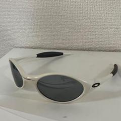 【値下げ中】OAKLEY サングラス ホワイト グレー レンズ tohji 2025年最新】tohji サングラスの人気アイテム - メルカリ