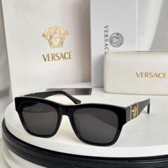 Versace キャットアイサングラス ブラック/ホワイト(おまけ付き) VERSACE ブラック キャットアイ サングラス - メルカリ