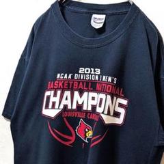 ギルダン NCAAルイビルカージナルス ロゴ Tシャツ ブラック黒 L 古着