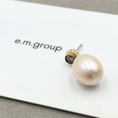 美品 e.m. イーエム ピアス 淡水パール ダイヤモンド K18 ドレス 人気