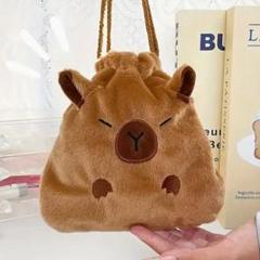 カピバラデザインのフリース巾着ポシェット　もふもふ　ふわふわ