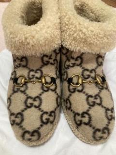 2025年最新】GUCCI ムートンの人気アイテム - メルカリ