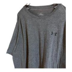 【訳あり】アンダーアーマー　under armor Tシャツ 胸元ロゴ　グレー