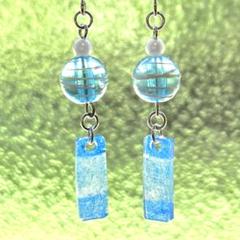 【風鈴ピアス青】ハンドメイド　ビーズ　夏ピアス　イヤリング　浴衣　花火　夏祭り