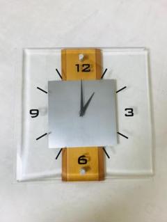 人気商品　壁掛け時計　ガラス製　スクエアデザイン　四角　32cm角　送料無料
