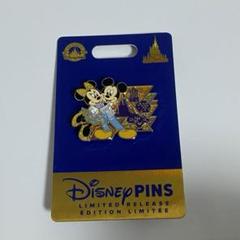 【限定】アメリカ ディズニー 50周年 ピンバッジ スティッチ マジックタオル shopDisney】ウォルト・ディズニー・ワールド・リゾート50周年の