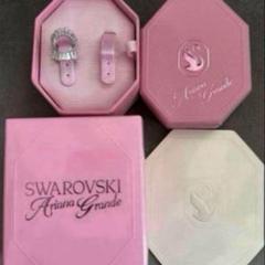 値下げ中　Swarovski Ariana Grande ショッパー　チャーム 値下げ中 Swarovski Ariana Grande ショッパー チャーム - メルカリ