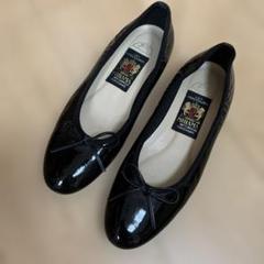 ミハマ　一回使用の美品　リボン付　ブラックレザー　カッターシューズ　メルカリ便 ミハマ ブラックレザー カッターシューズ リボン付 一回使用の美