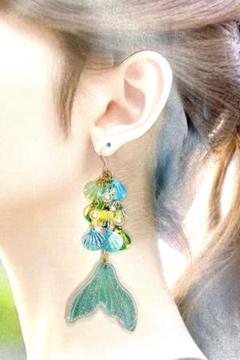 マーメイド ピアス イヤリング ハンドメイド 人魚の鱗 人魚の尾ひれ