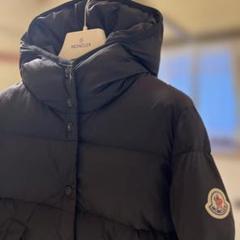 MONCLER LENAR レディース ブラック ダウンジャケット フード付き