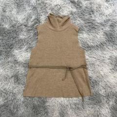 【ザラ】タートルネックノースリーブ ベルト ベージュ（L）ストレッチ TC346