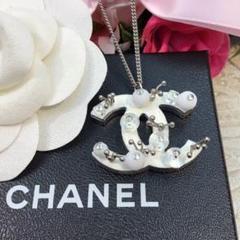 シャネル ネックレス新品未使用箱付き 新品 未使用 ♡ CHANEL シャネル ♡ ネックレス ♡ 白 - メルカリ