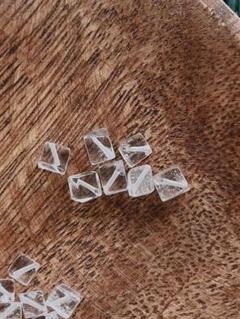 美品質　クリスタルキューブ立方体　ビーズ ルース　約5mm 穴あり　105個