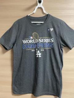 ドジャース優勝記念 大谷翔平選手着用 Tシャツ ショップバッグ付 Mサイズのサムネイル