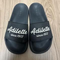 adidas Adilette 黒色 24センチ／シャワーサンダル／キッズ