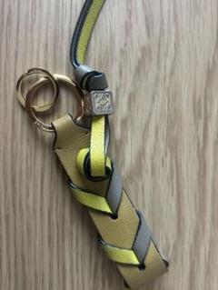 ロエベ　キーホルダー　ノット　レザー　紺色　チャーム　ロゴ型押し　保存袋　箱付き imgrc0108296624.jpg