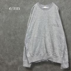 イーアールエム e/rm【M】メッセージ刺繍スウェットプルオーバー ユニセックス