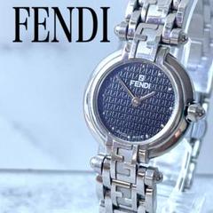 稼働品　FENDI フェンディ　スクエア　青文字盤　ロゴベルト　腕時計 稼動品 FENDI フェンディ ズッカ総柄文字盤 ロゴベルト 腕時計