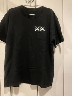 コラボ サカイ カウズ Tシャツ 半袖 コラボ センターロゴ コラボ KAWS Sacai Flock Print T-shirt カウズ サカイ Tシャツ