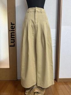 新品【Lumier】リュミエ タックワイドパンツ　ベージュ　フリーサイズ