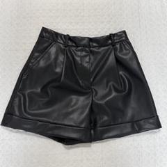 ZARA フェイクレザー　ショーツ EUR38 ZARA ショート ブラック フェイクレザー パンツ XS - メルカリ