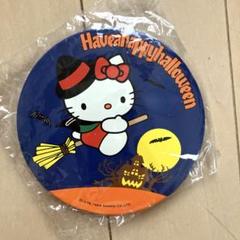 ハローキティ　レトロ缶バッジ