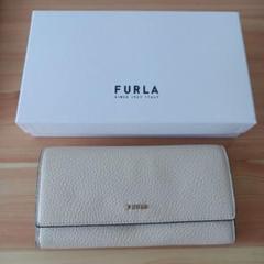 FURLA アイボリー 二つ折り財布