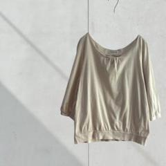 3422【アナトリエ】Tシャツ　背中リボン　七分袖　ベージュ　大人可愛い　M