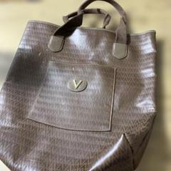 Mario Valentino★フロント・全面ロゴ☆合皮☆トートバッグ Mario Valentino☆フロント・全面ロゴ☆合皮☆トートバッグ