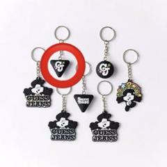Verdy GUESS JEANS コラボ キーホルダーのサムネイル