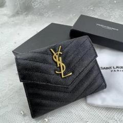 ⭐️極美品⭐️　サンローラン　YSLカサンドラ　クロコ型押し　三つ折り財布　黒 美品 サンローランパリ 三つ折り財布 カサンドラ クロコ型押し