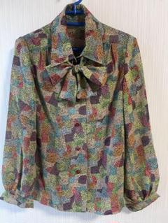 個性的　リボン付き多色シャツ　ハンドメイド　比較的綺麗