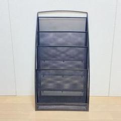 【安心メルカリ便】ブラックワイヤーマガジンラック　本棚　絵本棚 安心メルカリ便】ブラックワイヤーマガジンラック 本棚 絵本棚