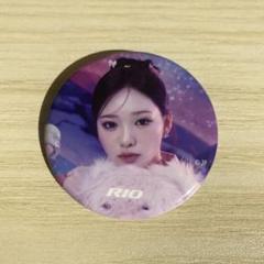 NiziU りお 缶バッジ セット NiziUリオちゃん缶バッジ - メルカリ
