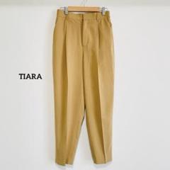 TIARA スラックス　テーパードパンツ　ベージュ　Ｓ　美品✨のサムネイル