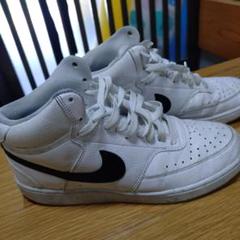 Nike ホワイト/ブラック ハイカットスニーカー